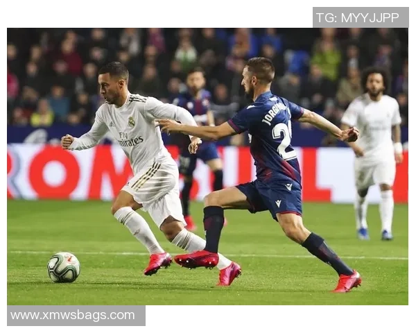 从球场到心灵：那些因球星而爱上足球的故事